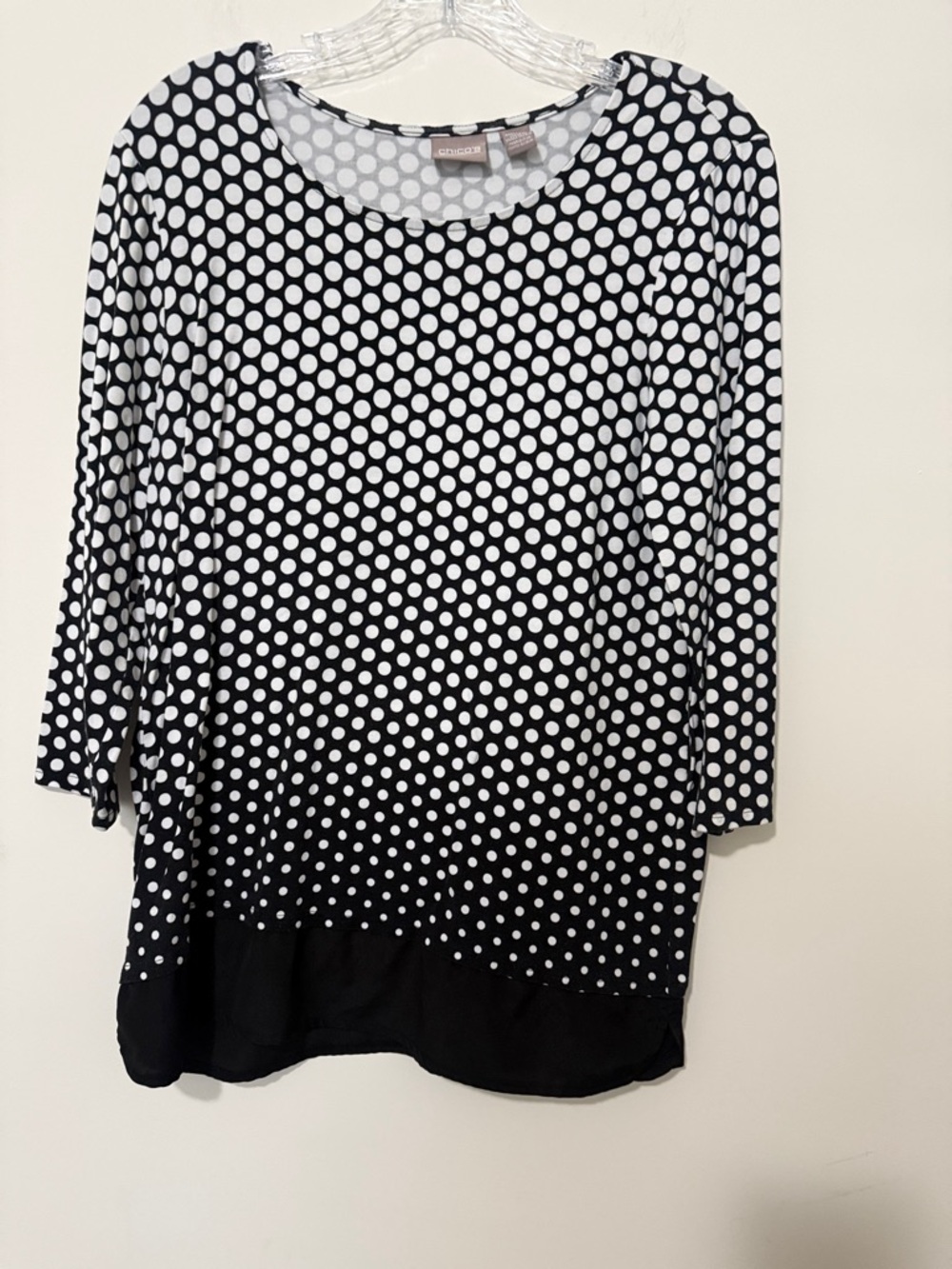 Chicos Black and White Top, size 1 (8)